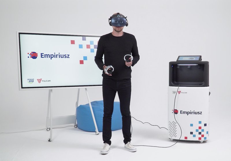 Empiriusz Virtual Lab VIVE Cosmos