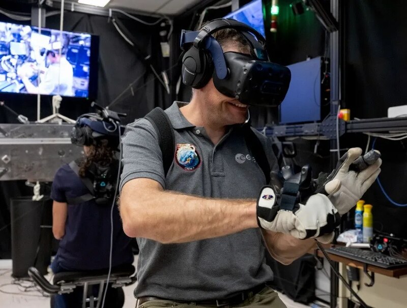 It_turns_out_that_NASA_also_has_VIVE_Pro_2_in_.width-800